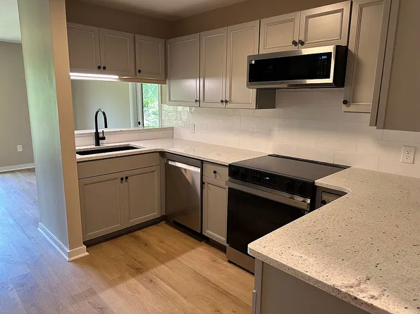 322 S Pantops Dr, Charlottesville, VA 22911