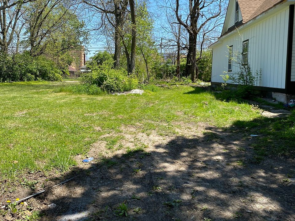 1st image of 3443 N Kenwood Ave