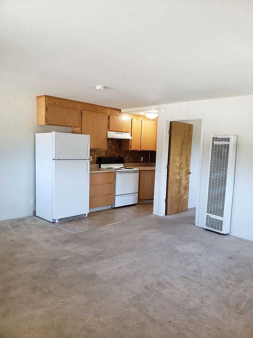 210 Locust Street — Photo 1