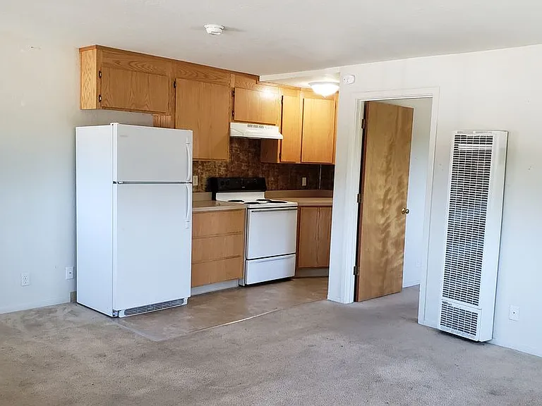 210 Locust St — Photo 1