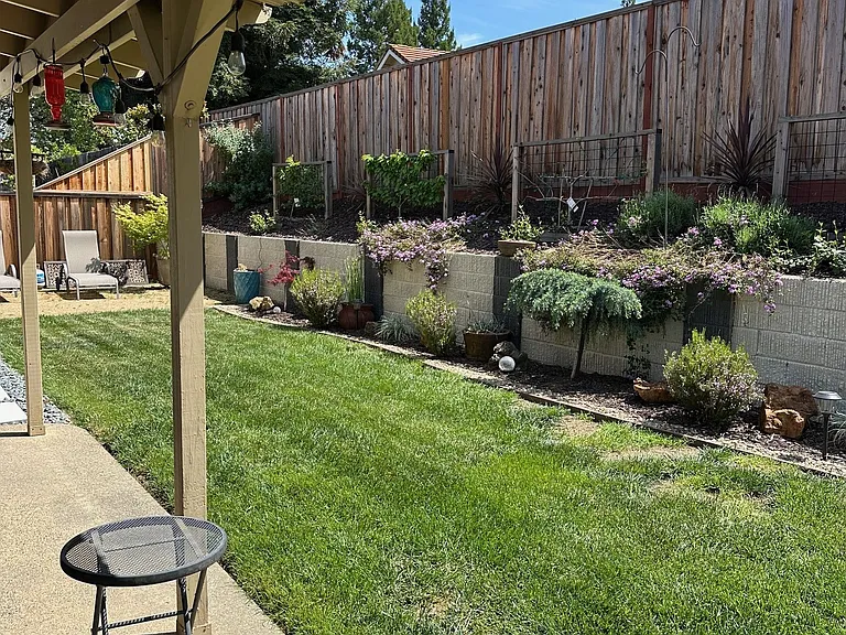 107 Traylen Ct — Photo 4