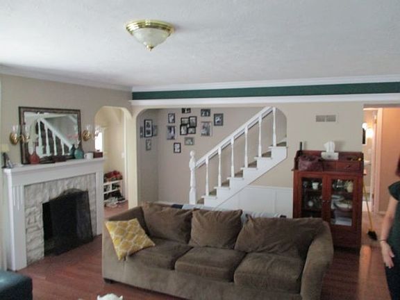 2nd image of 208 E B St