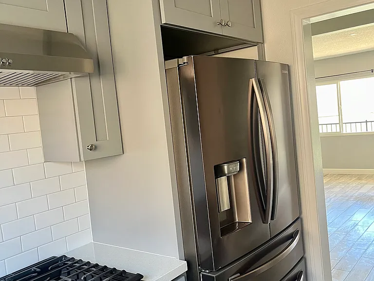 320 E 25th St #6 — Photo 13