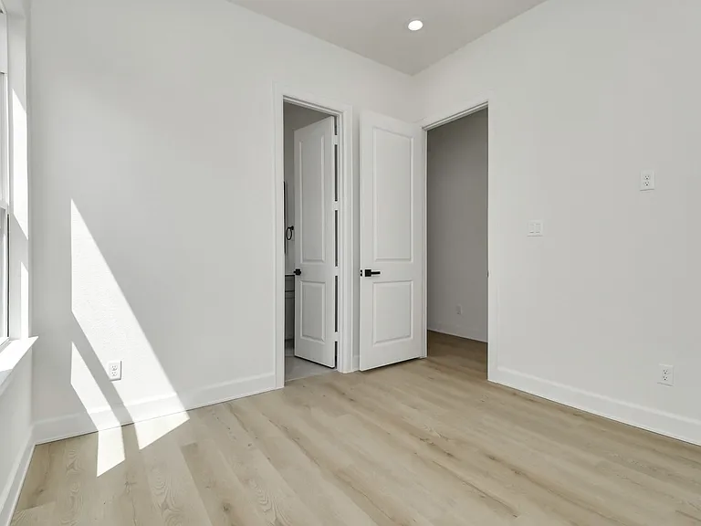 4918 Wilmington St #B — Photo 16