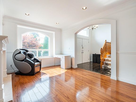5th image of 8207 15th Ave