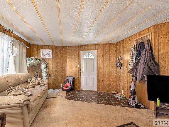 4th image of 1550 Yellowstone Ave Trailer 158