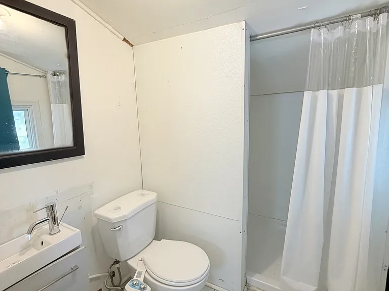 337 Maxwell St — Photo 17
