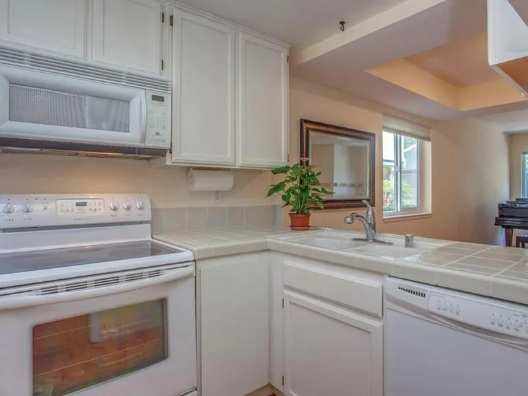 2040 Main St #105 — Photo 4