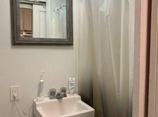 29 Clement St #1E, Tiverton, RI 02878