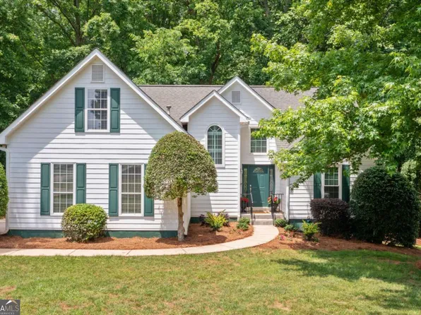 2605 Woodland Hills Dr, Cumming, GA 30040