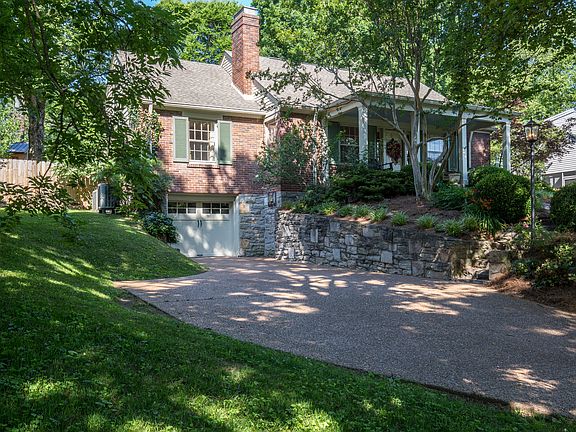 One car garage, parking pad