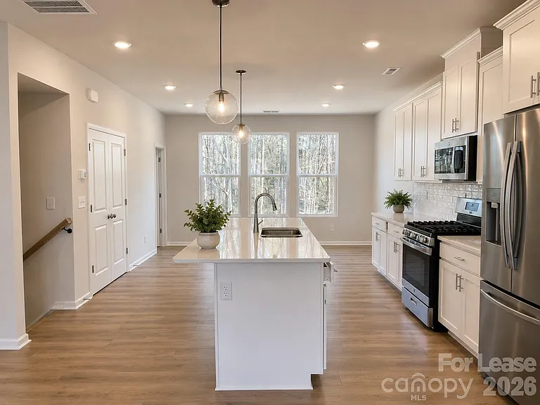 2332 Donnely Hills Ln — Photo 4