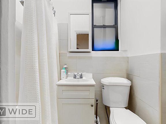 5th image of 176 Thompson St APT 1C