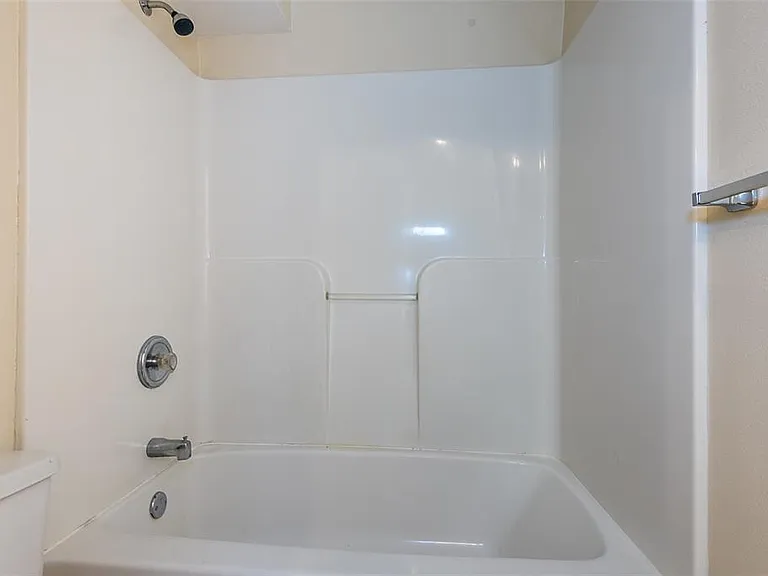 22302 Vick St #212 — Photo 13