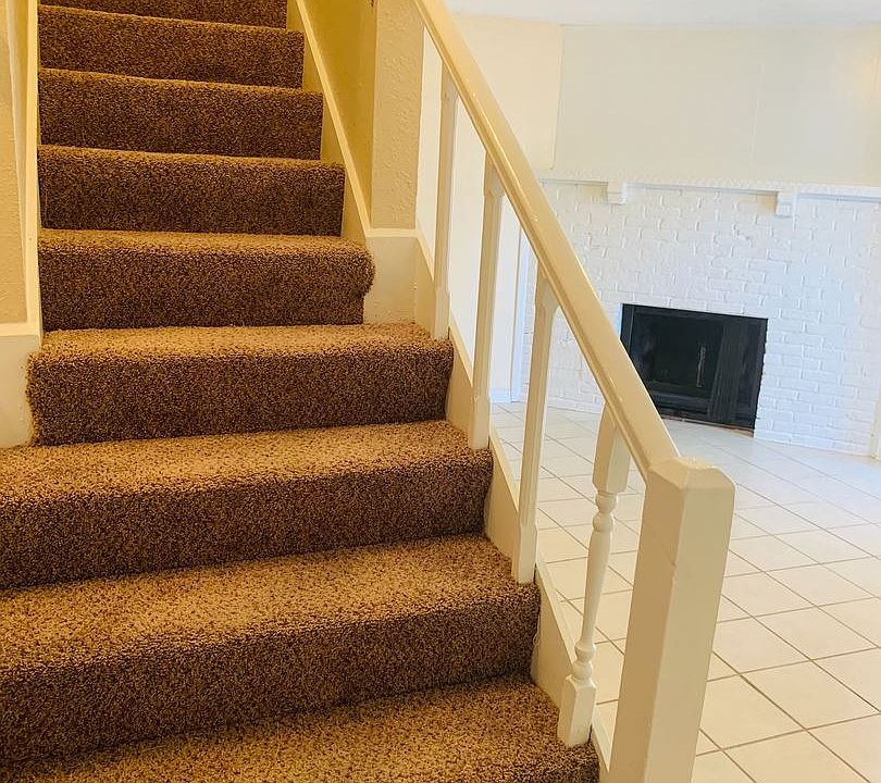 1st image of 109 Highland Park Ct #103