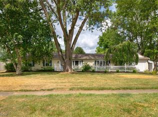 7346 McArthur Dr, North Ridgeville, OH 44039