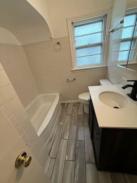 3 bed, 1200 sqft, $1,900 — Photo 3