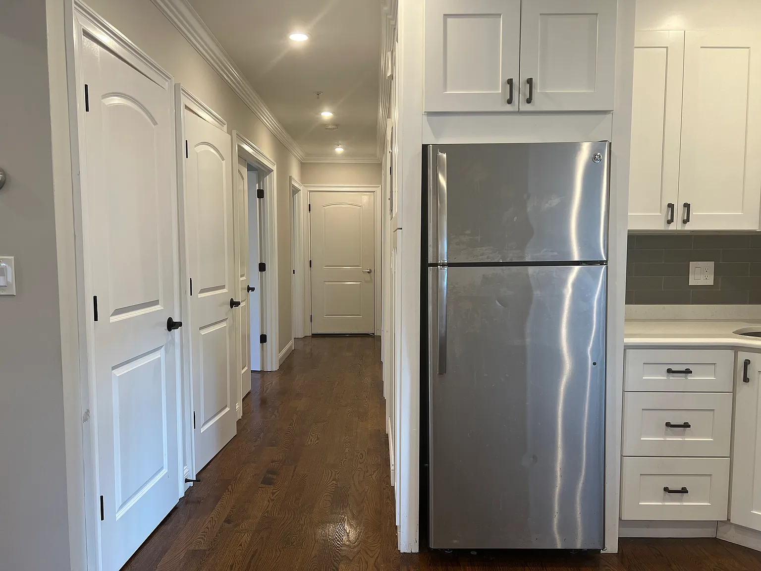 4 bed, 1.5 bath, 1400 sqft, $3,500 — Photo 3