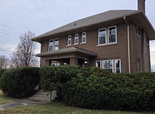 2201 Bashford Manor Ln, Louisville, KY 40218