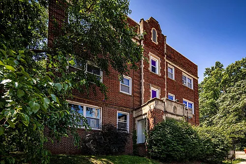 Historical Apartments l Oak St Photo 1