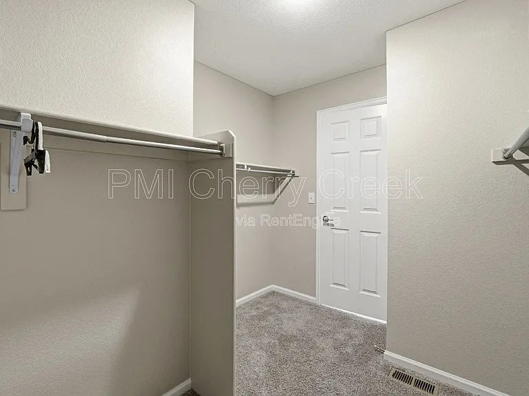 6419 N Dunkirk St — Photo 14