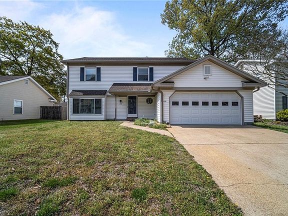 3rd image of 676 Pinebrook Dr