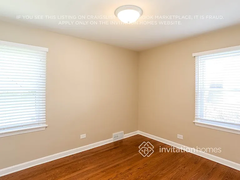 180 S Oakland Grv — Photo 13