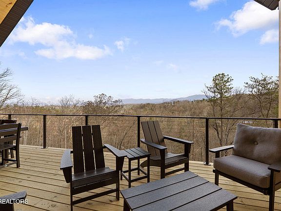 4th image of 1863 Bluff Ridge Rd