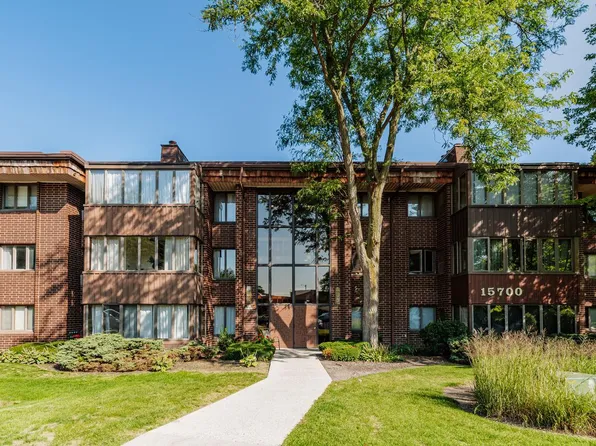 N85W15700 Ridge ROAD #205, Menomonee Falls, WI 53051