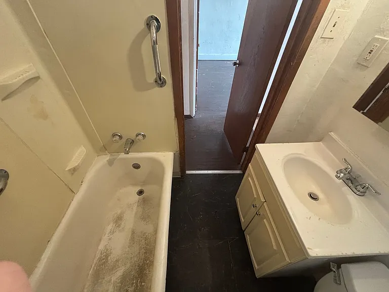 2226 Woodstock Ave #2 — Photo 18