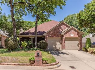 1512 Arbor Ridge Dr, Fort Worth, TX 76112