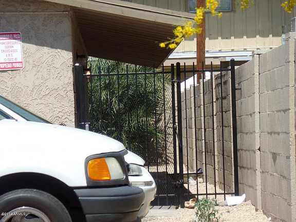 3rd image of 1548 W DENTON Lane
