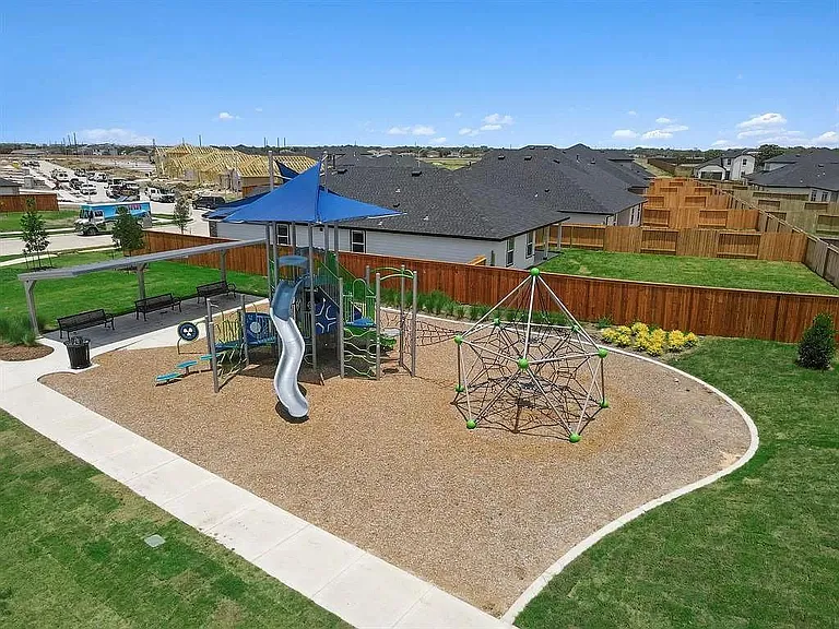 4115 Prairie Grove Dr — Photo 36