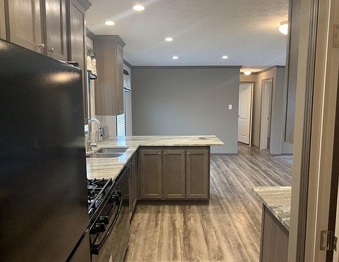 2nd image of 28680 Beechwood Ave