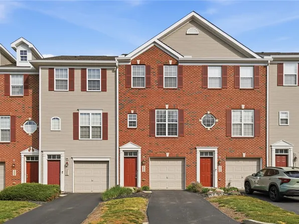 4324 Straight Arrow Rd, Dayton, OH 45430