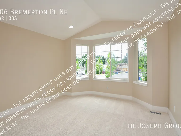706 Bremerton Pl NE — Photo 10