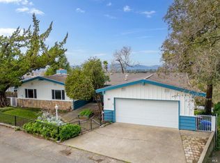 10 Chapel Hill Dr, Napa, CA 94559