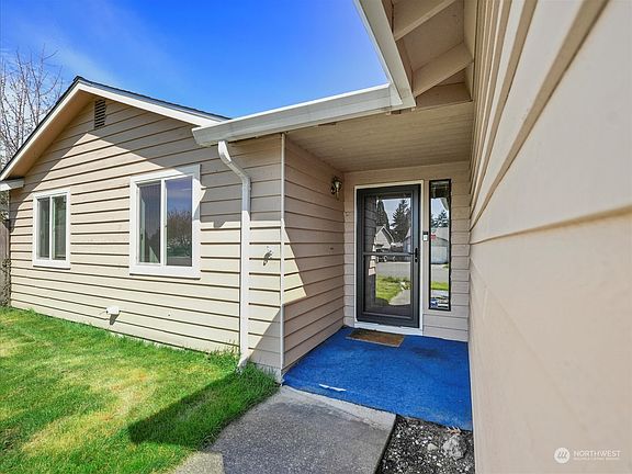 4th image of 26008 119th Drive SE