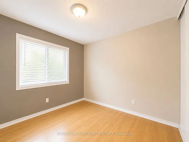 12 Kimbolton Cres — Photo 20