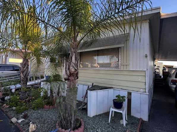 725 W Thornton Ave Space 52, Hemet, CA 92543