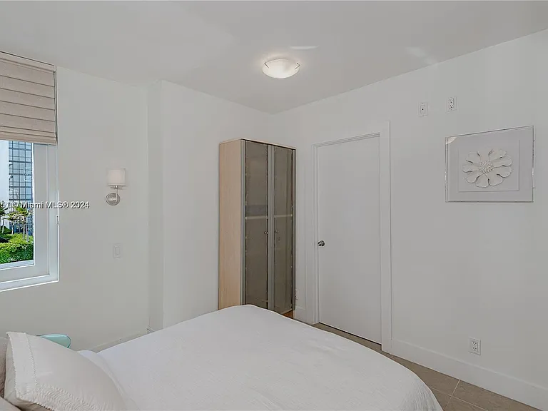 2301 Collins Ave #938 — Photo 9
