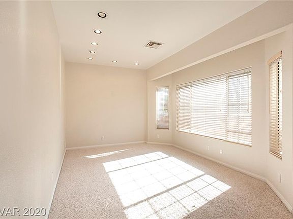 4th image of 460 Trenier Dr