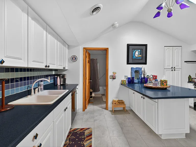 From the Avner Room to the fully equipped kitchen.