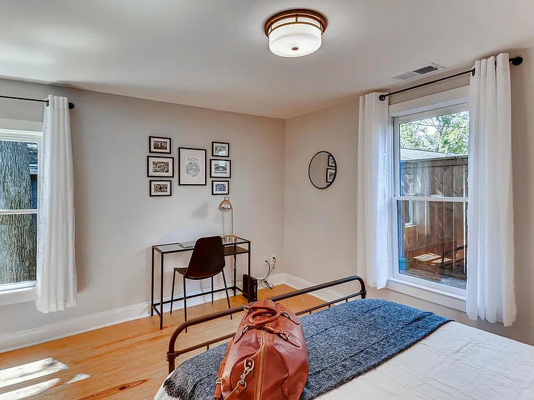 103 Chester Ave SE — Photo 10