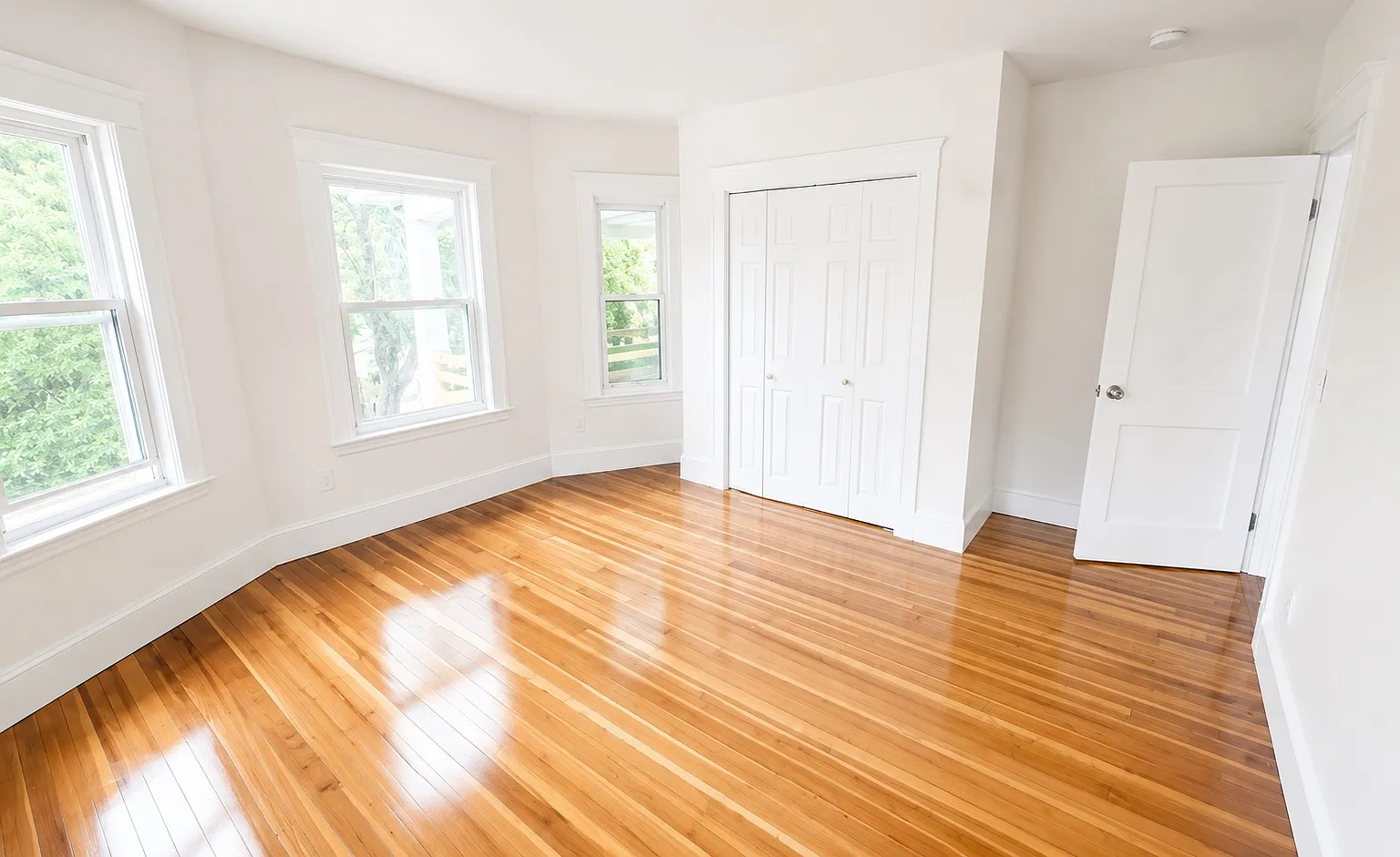 3 bed, 1300 sqft, $3,200 — Photo 4