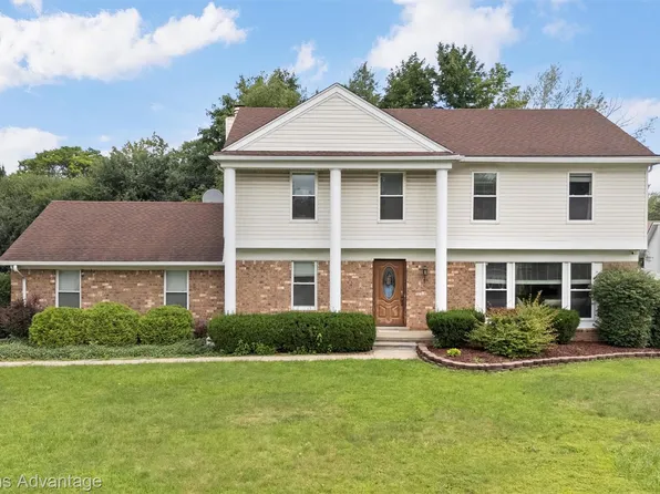 5016 Patrick Rd, West Bloomfield, MI 48322