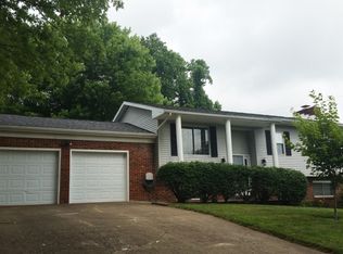 7499 Oakpark Dr, Newburgh, IN