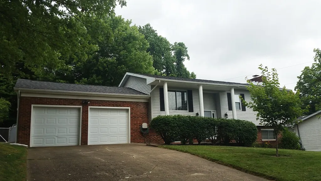 7499 Oakpark Dr photo 1