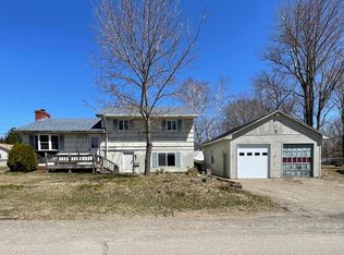 125 Massachusetts Ave, Millinocket, ME 04462