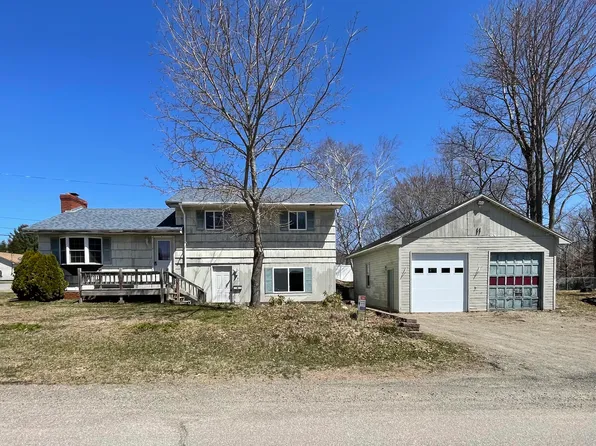 125 Massachusetts Avenue, Millinocket, ME 04462